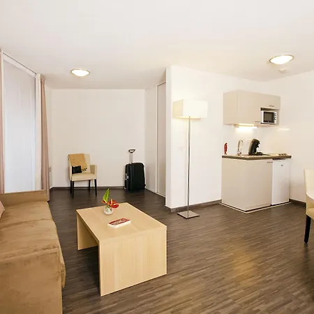 Appart hôtel Residhome Bords De Marne 3*
