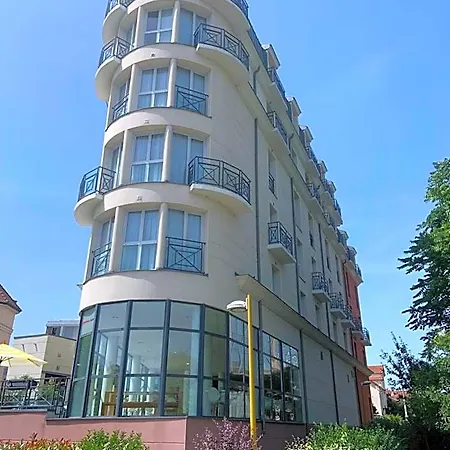 Residhome Bords De Marne Apartmanhotel
