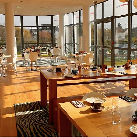 Residhome Bords De Marne Aparthotel 3*