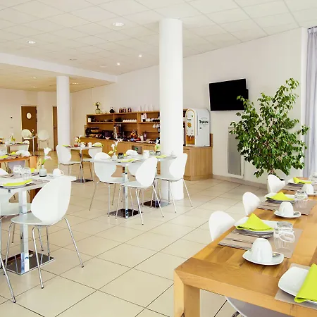 Aparthotel Residhome Bords De Marne